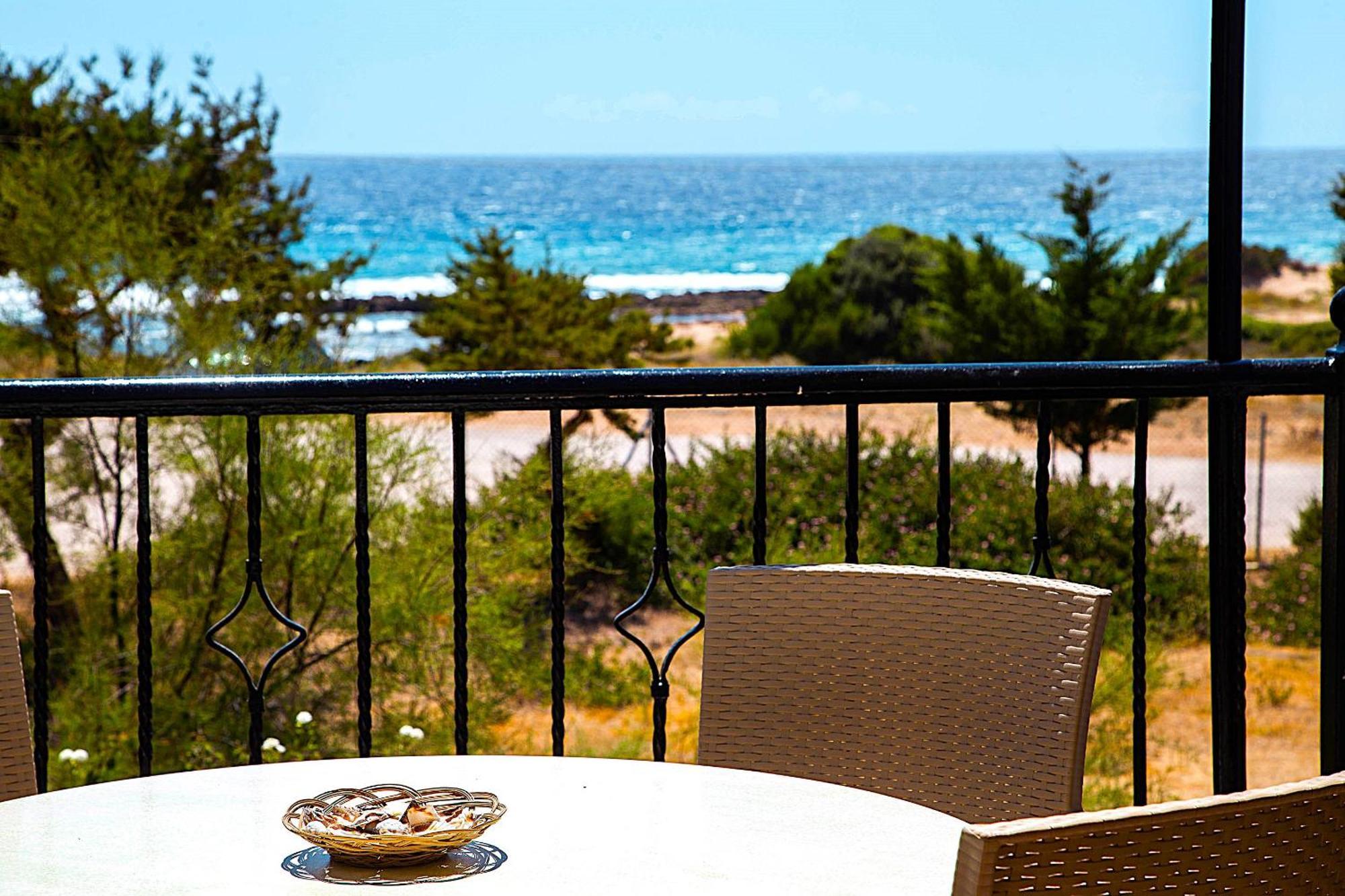 Romanos Beach Villas Dış mekan fotoğraf