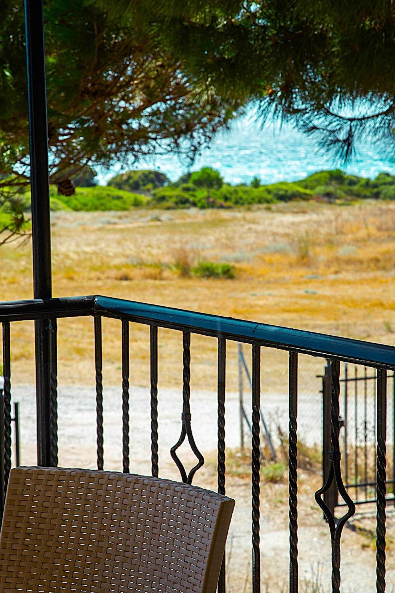 Romanos Beach Villas Dış mekan fotoğraf