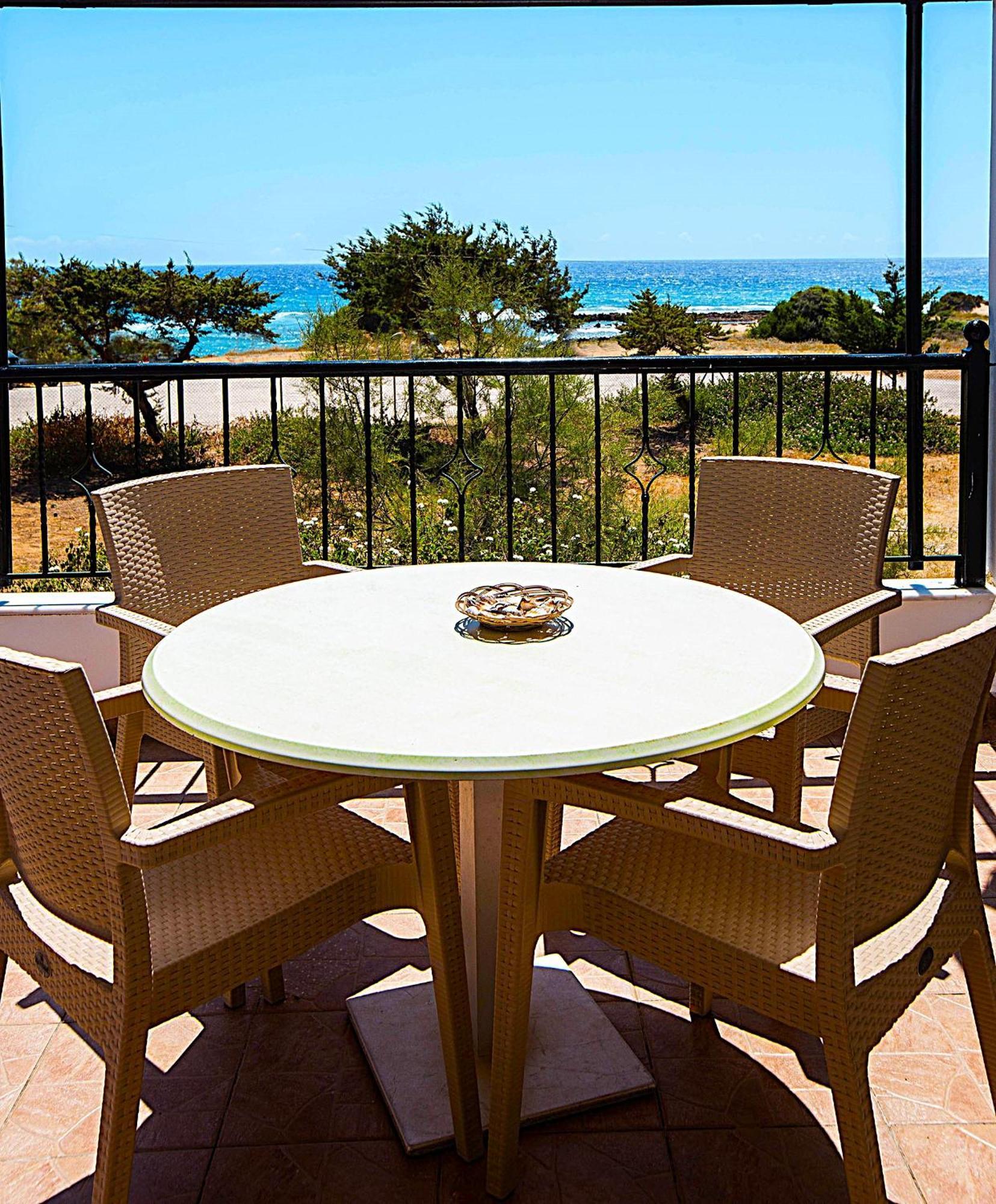 Romanos Beach Villas Dış mekan fotoğraf