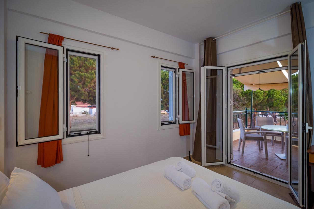 Romanos Beach Villas Dış mekan fotoğraf