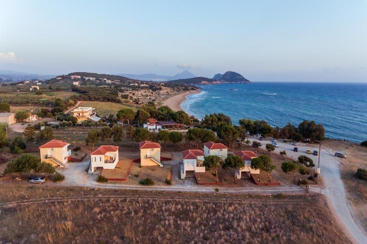 Romanos Beach Villas Dış mekan fotoğraf